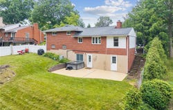 821 Somerville Dr, St Clair, PA 15243