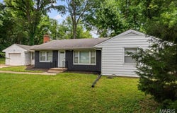 1737 Parker Road, St Louis, MO 63138