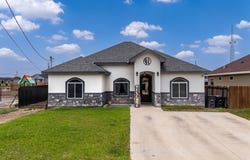 3040 Ariel Dr, Eagle Pass, TX 78852