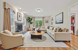 32 Spruce Ave, Emerson Boro, NJ 07630-1573