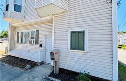 404 S Broadway, Geneva, OH 44041