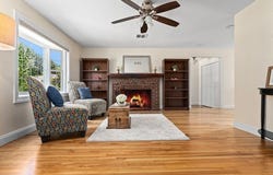 27 May St, Marblehead, MA 01945