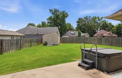 1900 Massee Gdns, Conway, AR 72034