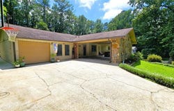 4682 Lucerne Valley Road SW, Lilburn, GA 30047