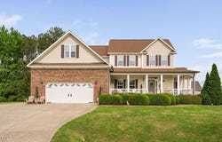 48 Falling Oak Court, Clayton, NC 27520