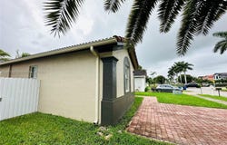 10886 SW 242nd St, Homestead, FL 33032