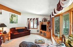 201 E Meadow Ln, ColumbusJunction, IA 52738