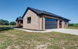 1909 Thomas Road, Norwood, MO 65717
