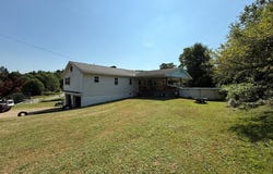 1388 Cooperstown Road, Franklin, PA 16323