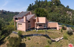 3025 Benedict Canyon Dr, Los Angeles, CA 90210