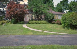388 W Grand Ledge Highway, Grand Ledge, MI 48837