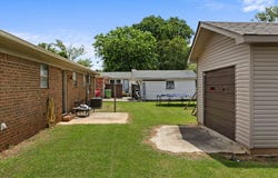 209 Wisconsin Ave, Muscle Shoals, AL 35661