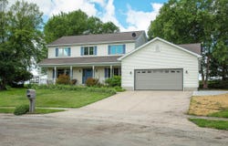 104 Maple Circle, Waverly, IA 50677