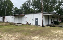 418 S S Railroad, Twin City, GA 30471