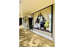 137 W COURT Ave, Selmer, TN 38375-2130