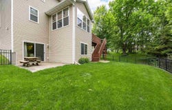 2106 Glen Oaks Knl, Coralville, IA 52241