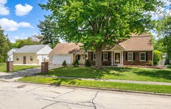 23 Elizabeth Circle, Freeport, IL 61032