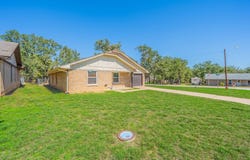 5211 Laurie Drive, Mineral Wells, TX 76067