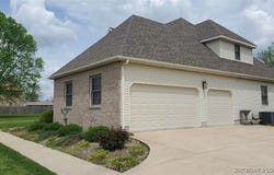 1932 Mimosa Court, Lebanon, MO 65536