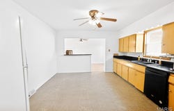 205 E 2nd North Street, Mount Olive, IL 62069