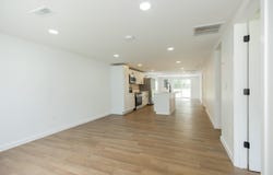 2049 E Mckinley Avenue, Mishawaka, IN 46545-7203