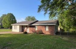1650 Live Oak Drive, Grenada, MS 38901