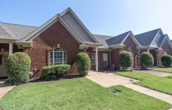 879 Cardinal Lane, Hernando, MS 38632