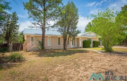 1006 De Bremond Drive, Roswell, NM 88201