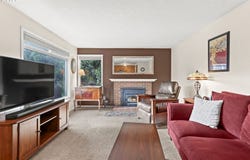 2460 NE JUNIPER AVE, Gresham, OR 97030
