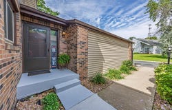 2442 Mendelssohn Lane N, Golden Valley, MN 55427