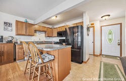2216 Avalon View Drive NE, Cedar Springs, MI 49319