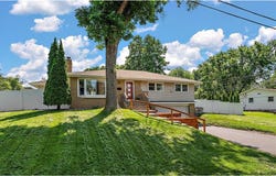 3640 Georgia Avenue N, Crystal, MN 55427