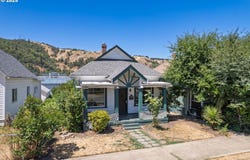 1414 SE MILL ST, Roseburg, OR 97470