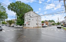30-32 Geneva St, Elizabeth City, NJ 07206-1615