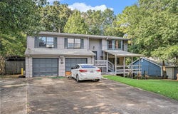 2822 Woodhollow Lane, Jonesboro, GA 30236