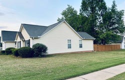 486 Village Circle, Stockbridge, GA 30281
