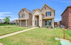 1607 Montelena Avenue, Kennedale, TX 76060