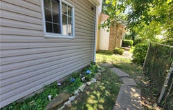 711 Charles St, Carnegie, PA 15106