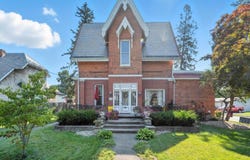 513 S Wayne Street, Angola, IN 46703-2148
