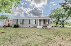 915 N HENRIETTA STREET, Henrietta, TX 76365