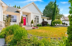 9307 Torrey Pines Ln, Yakima, WA 98908
