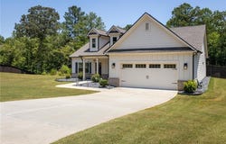 2124 Bullock Bluff Drive, Loganville, GA 30052