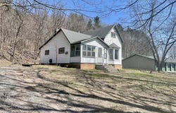 10978 Platte Street, Honor, MI 49640