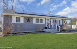 916 Beachwood Boulevard, Beachwood, NJ 08722