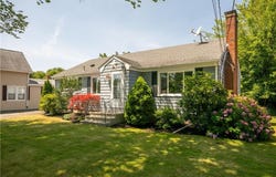 61 Richmond Street, Bristol, RI 02809