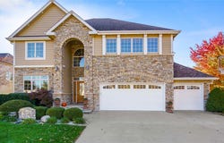 13504 Sheridan Avenue, Urbandale, IA 50323