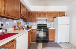 306 TRINITY COURT, PRINCETON, NJ 08540