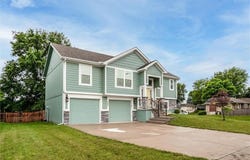 465 Lilly Lane, Liberty, MO 64068
