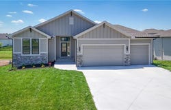 24105 W 58th Place, Shawnee, KS 66226