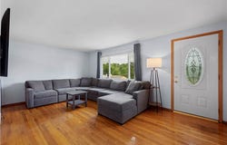 6130 Broad St, South Park, PA 15129